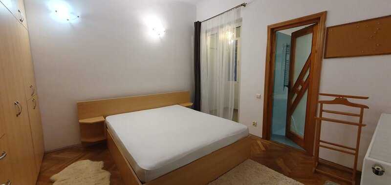 Unirii, Tineretului Parcul Carol, parcare acoperita in curte, PET FRIENDLY