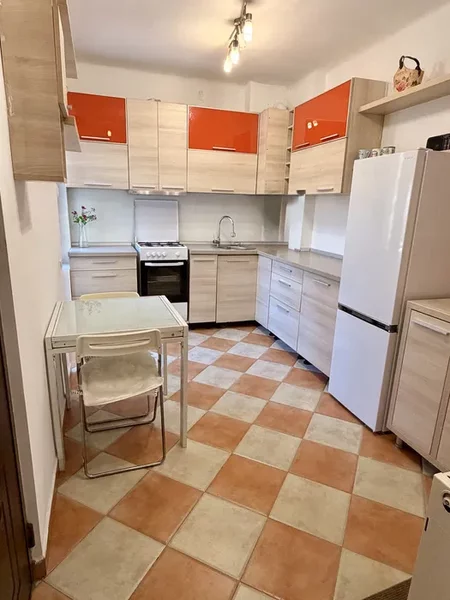 Unirii, Tineretului Parcul Carol, parcare acoperita in curte, PET FRIENDLY